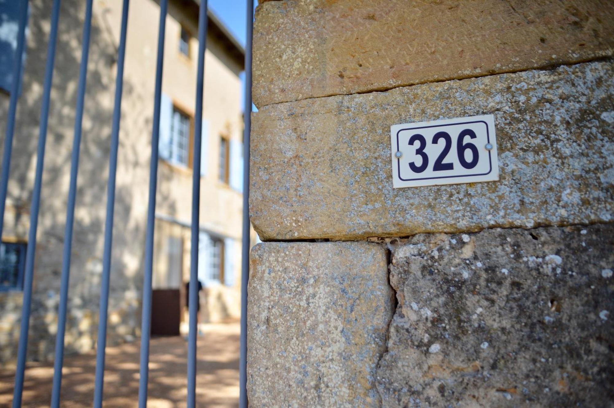 Le Clos Zelie Pouilly-le-Monial Exterior photo